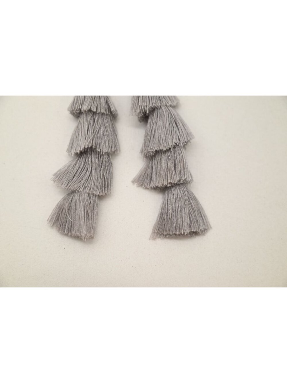NWOT Unbranded 4 Tier Tassel Earrings Gray Dangle Drop Boho Statement Jewelry - Picture 3 of 4